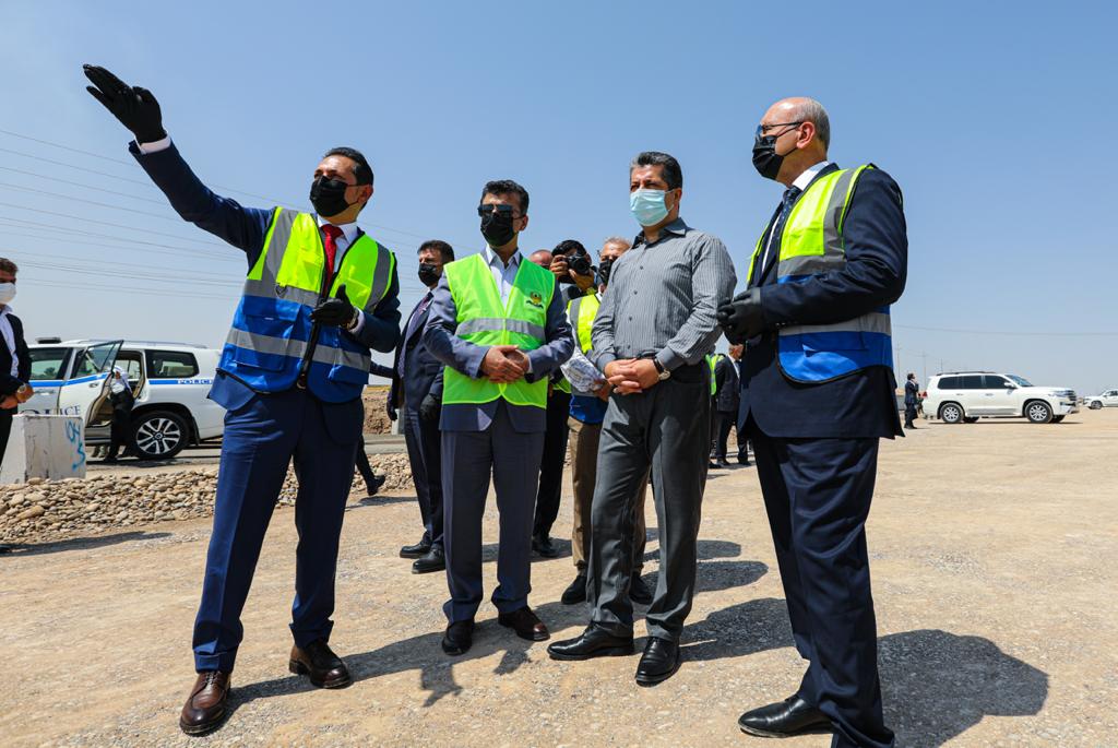 سەرۆکی حکومەتی هەرێمی کوردستان ڕێگەی خێرای هەولێر- دهۆک و شەقامی 150 مەتری شاری هەولێر بەسەر دەکاتەوە 